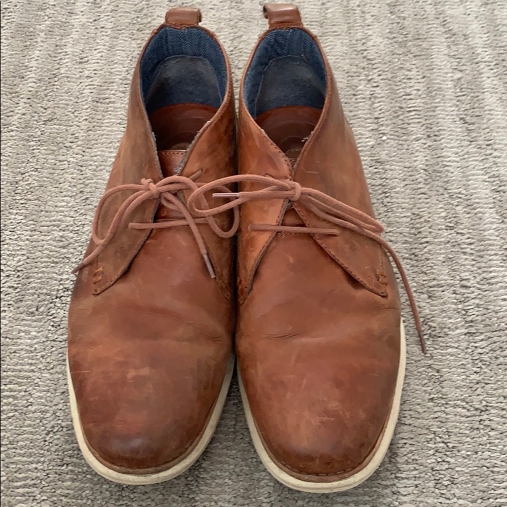 Men’s Dr. Scholls shoes.